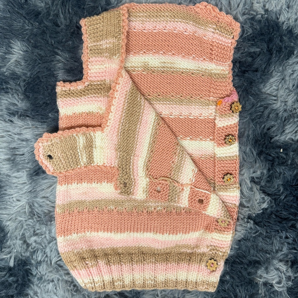 Wool. Handmade - Picture 2 of 3